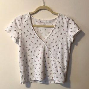 Short sleeved crop-top!